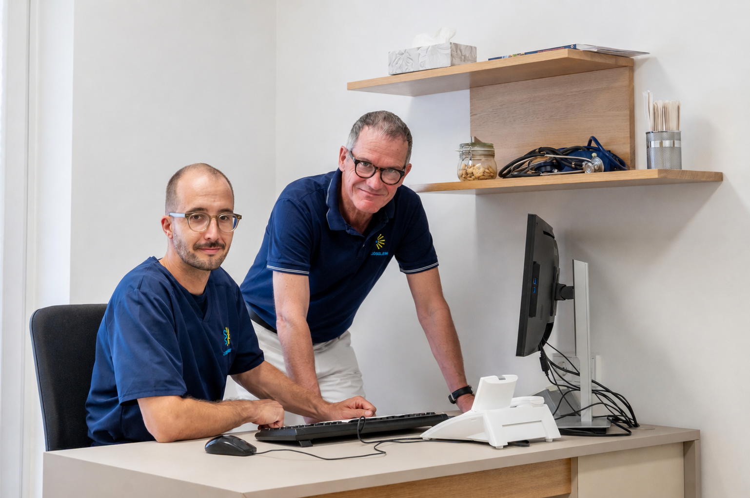 Gemeinsames Foto von Dr. med. Andreas Nüßlein und Johannes Nüßlein