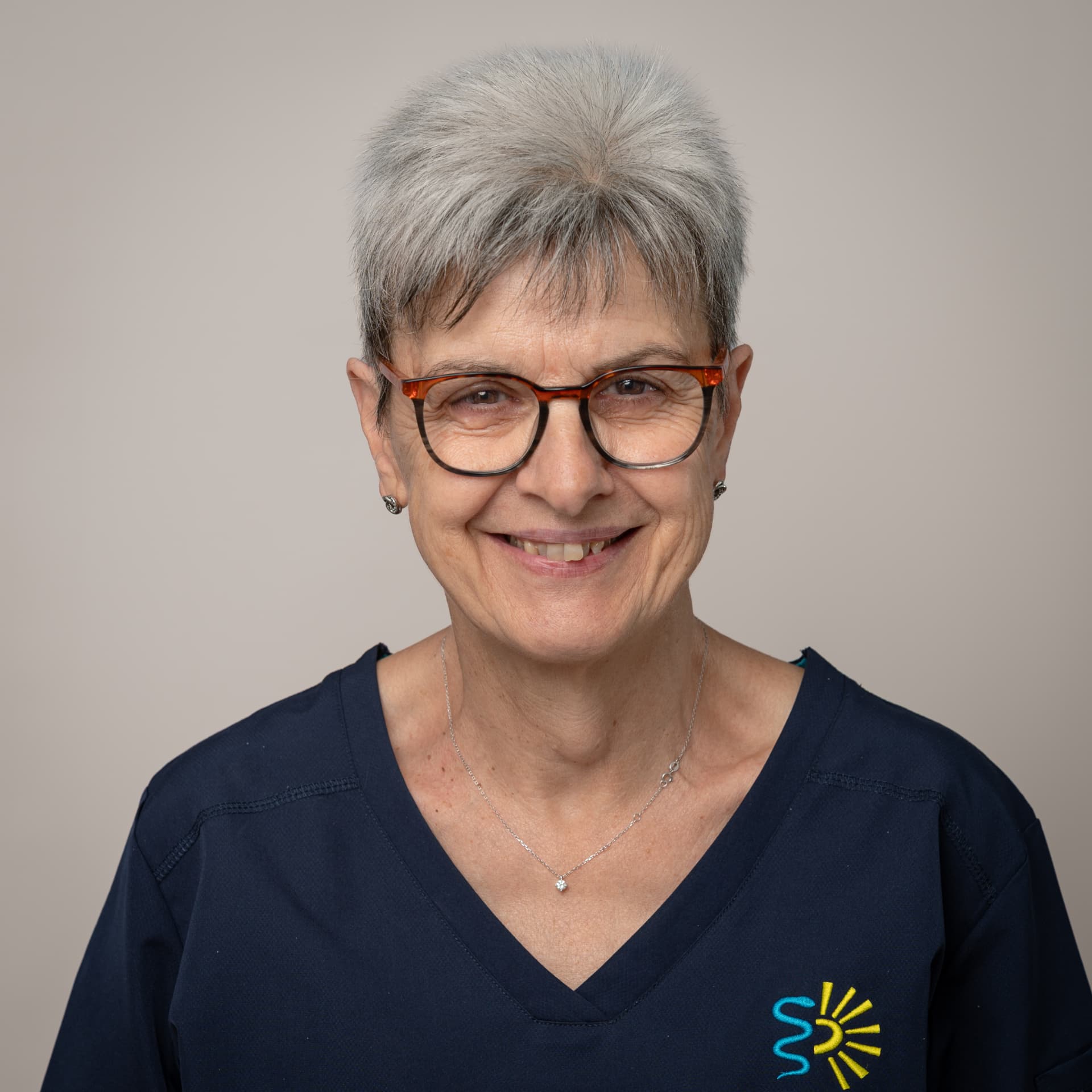 Portrait von Carmen, Medizinische Fachangestellte der Praxis