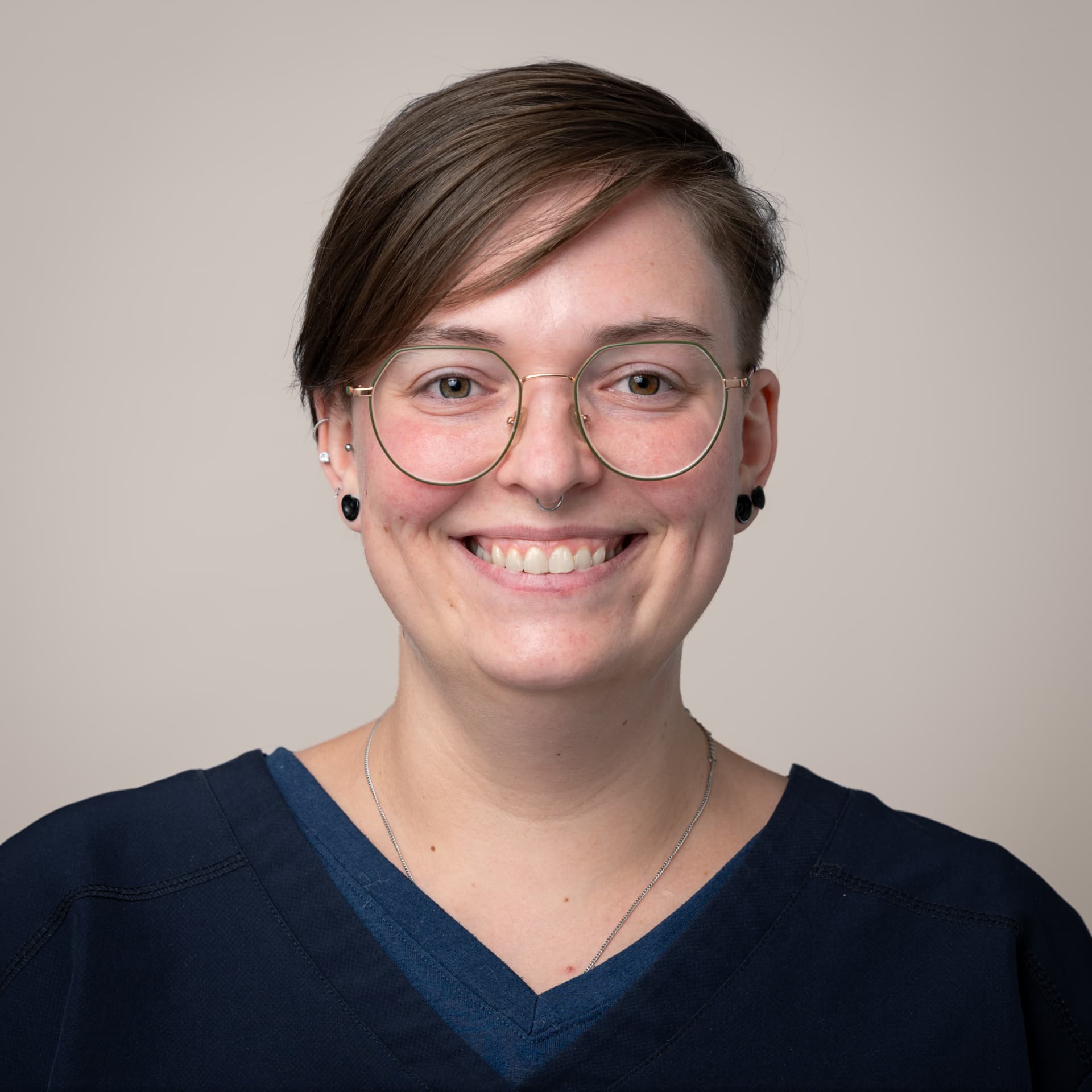 Portrait von Michelle, Medizinische Fachangestellte der Praxis